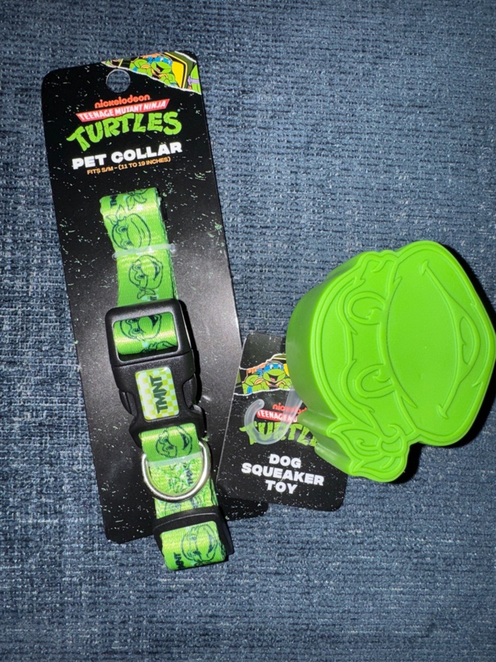 Teenage Mutant Ninja Turtles- NWT Green Pet Collar & Squeaker Toy